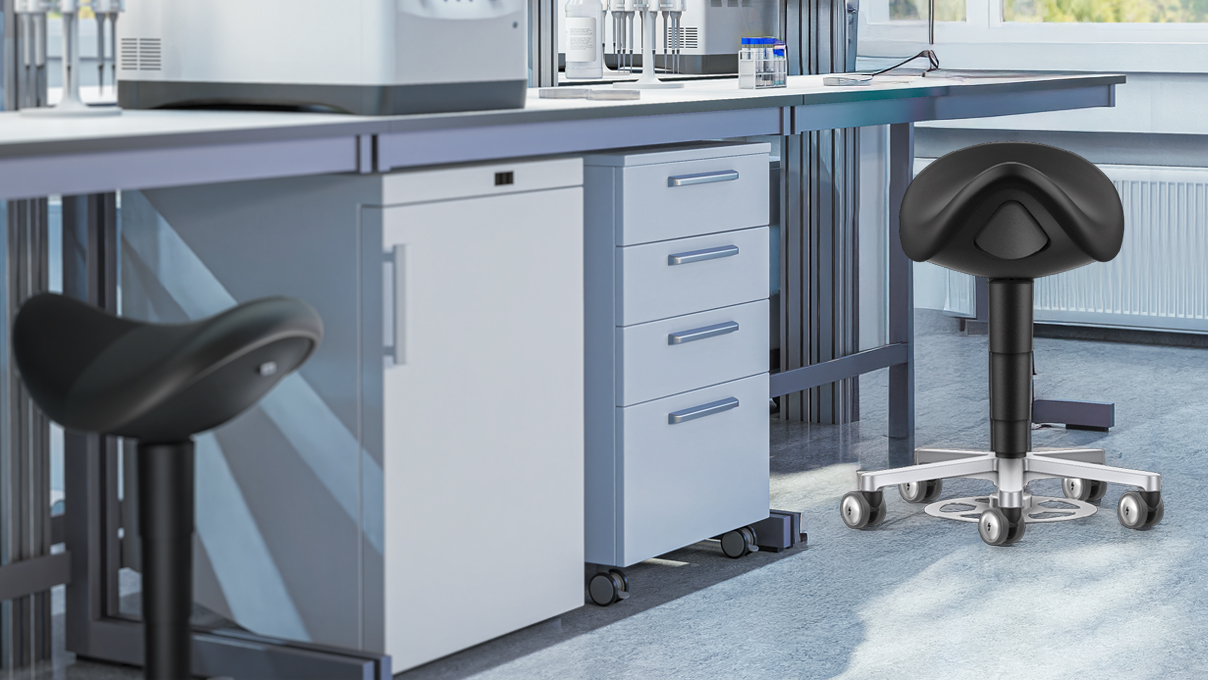 Bimos Reinraum ESD Sattelhocker, Sitzhöhe 54 - 80 cm, Ledernachbildung schwarz, Gestell Schwarz,
Fußkreuz Aluminium, 3D Sitzdynamik