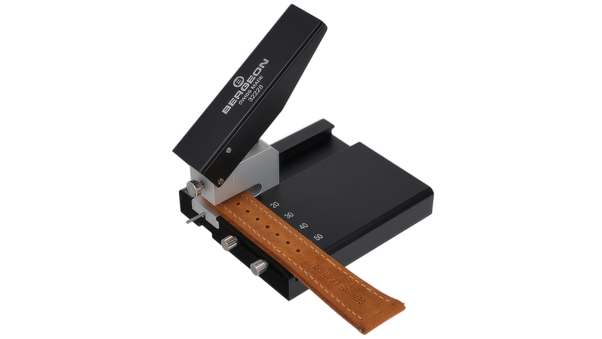Bergeon 32228 Dispositif permettant de percer des trous supplémentaires sur des bracelets cuir, incl.
inserts d’outils interchangeables pour des diamètres de trou Ø 1,60 mm et Ø 2,00 mm