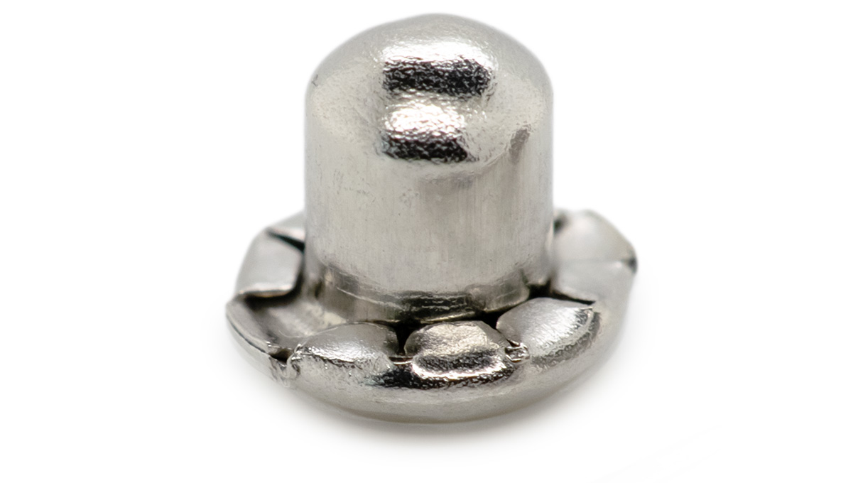 QPP puces d'oreilles A47, rond Ø 4,5 mm, émail noir, inox blanc, 1 paire
