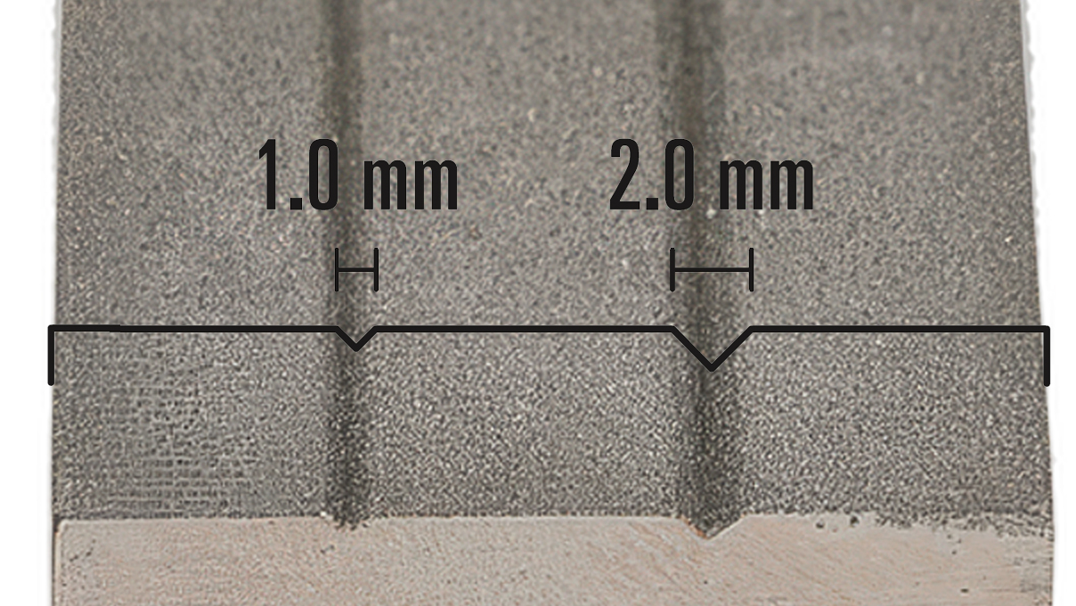 Bergeon 2460-2 Plaque d'affûtage pour pointes de brucelles, 6 x 75 x 25 mm, avec 2 rainures (1 mm / 2
mm)