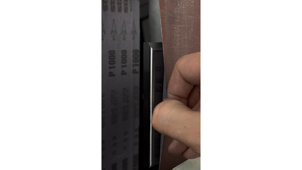 Micromecalp plaque arrière 3D à queue d’aronde pour boîtiers de montres de plongée avec protège-
couronne (Crownguard)