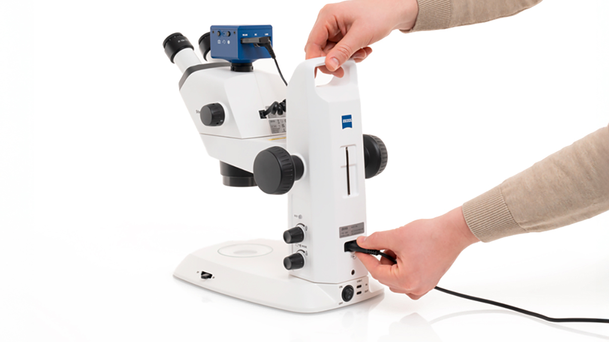 Statif Zeiss C EDU avec éclairage en diascopie sur fond clair et fond noir, 2 USBC-Ports (In & Out)