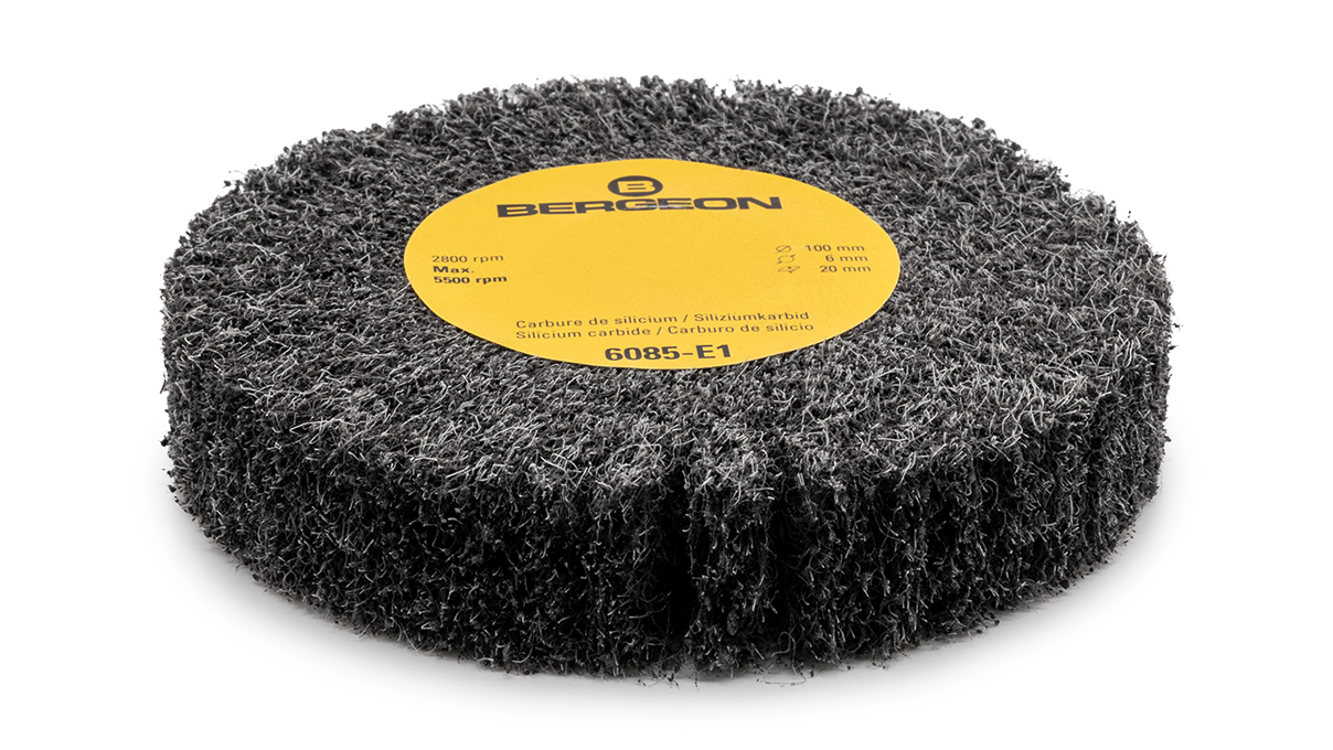 Bergeon 6085-E1 brosse abrasive circulaire, siliciure de carbone, moyen, pour le ponçage des métaux