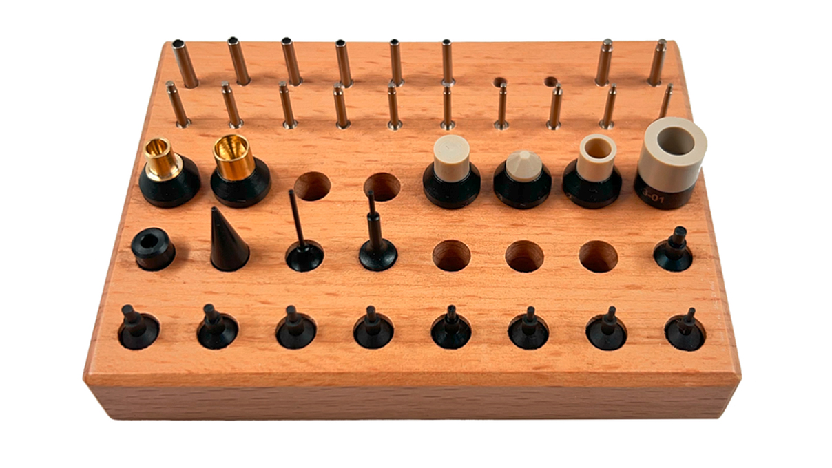 Horia AMF 2000-40 Assortiment de tasseaux et poussoirs, sans lames, avec socle en bois