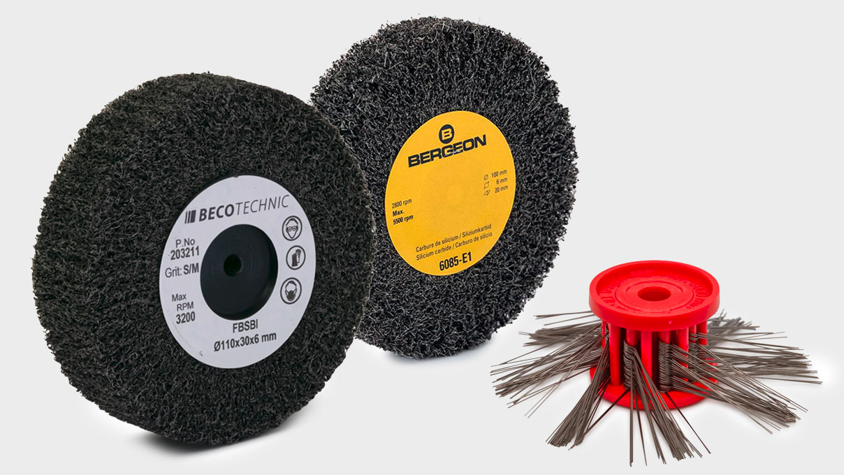 Brosses à satiner/dématter & tapis