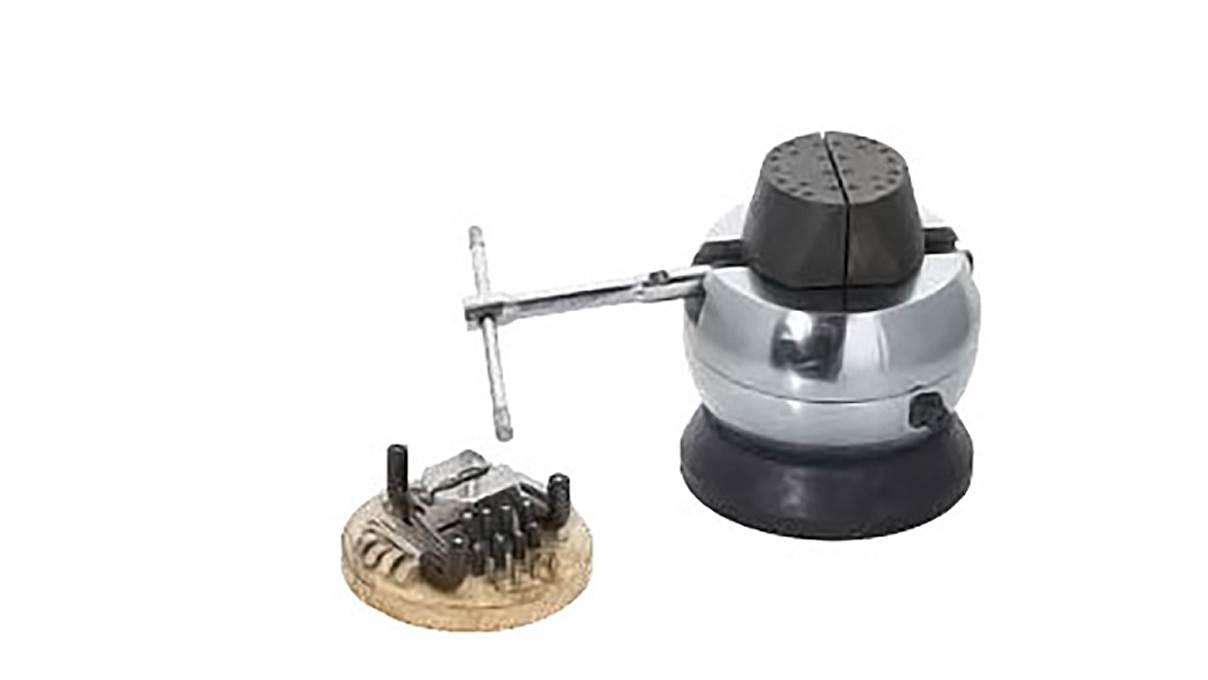 Boule de gravure rotative Ø env. 120 mm avec dispositif de serrage et base en caoutchouc, accessoires inclus