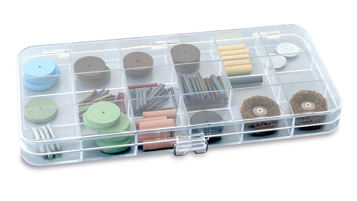 Assortiment de 125 polissoirs sans tige et polissoirs à tige, différents modèles, y compris 6 supports de
disques