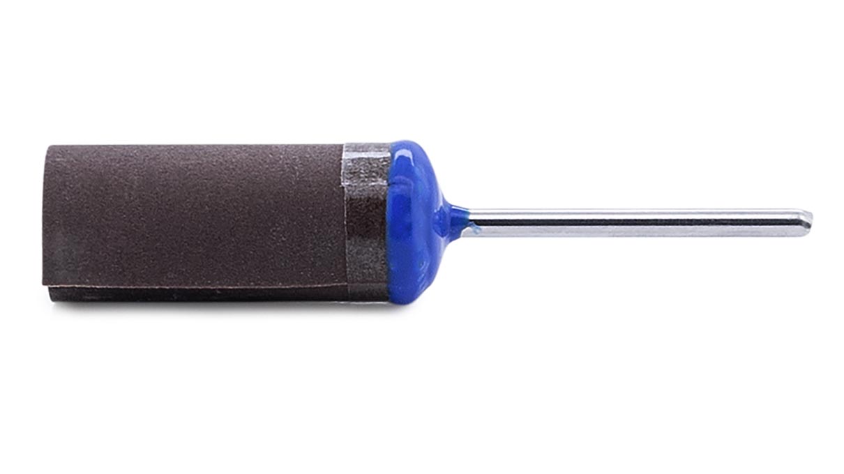 Rouleau abrasif en papier sur support, grain 600