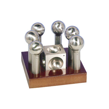 Jeux de bouterolles avec un dé à emboutir (6 pièces) 48-53 mm