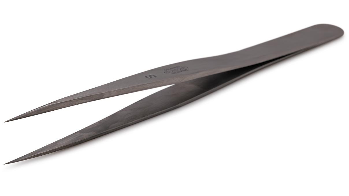 Brucelles Dumont forme S, simple, pointes fines, acier carbone