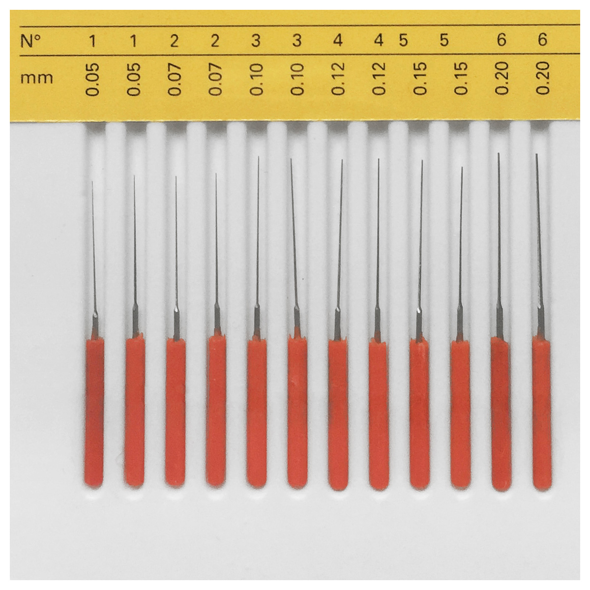Bergeon 3008 Assortiment de 12 équarrissoirs à pivot, Ø 0,05 – 0,20 mm, 2 pieces par Ø
